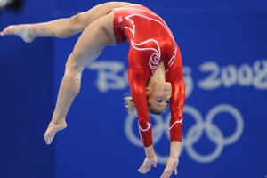 九游登录入口-成都蓉城3比1梅州客家罗慕洛传射显大腿价值，罗慕洛集锦